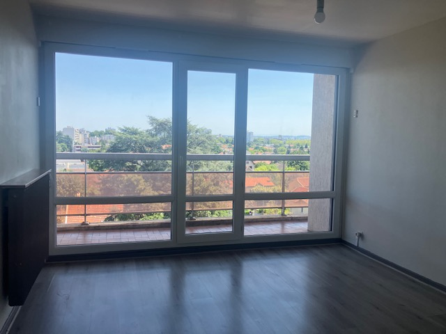 Appartement à louer à Bron, 45 m², 2 pièces – photo 1 sur 3