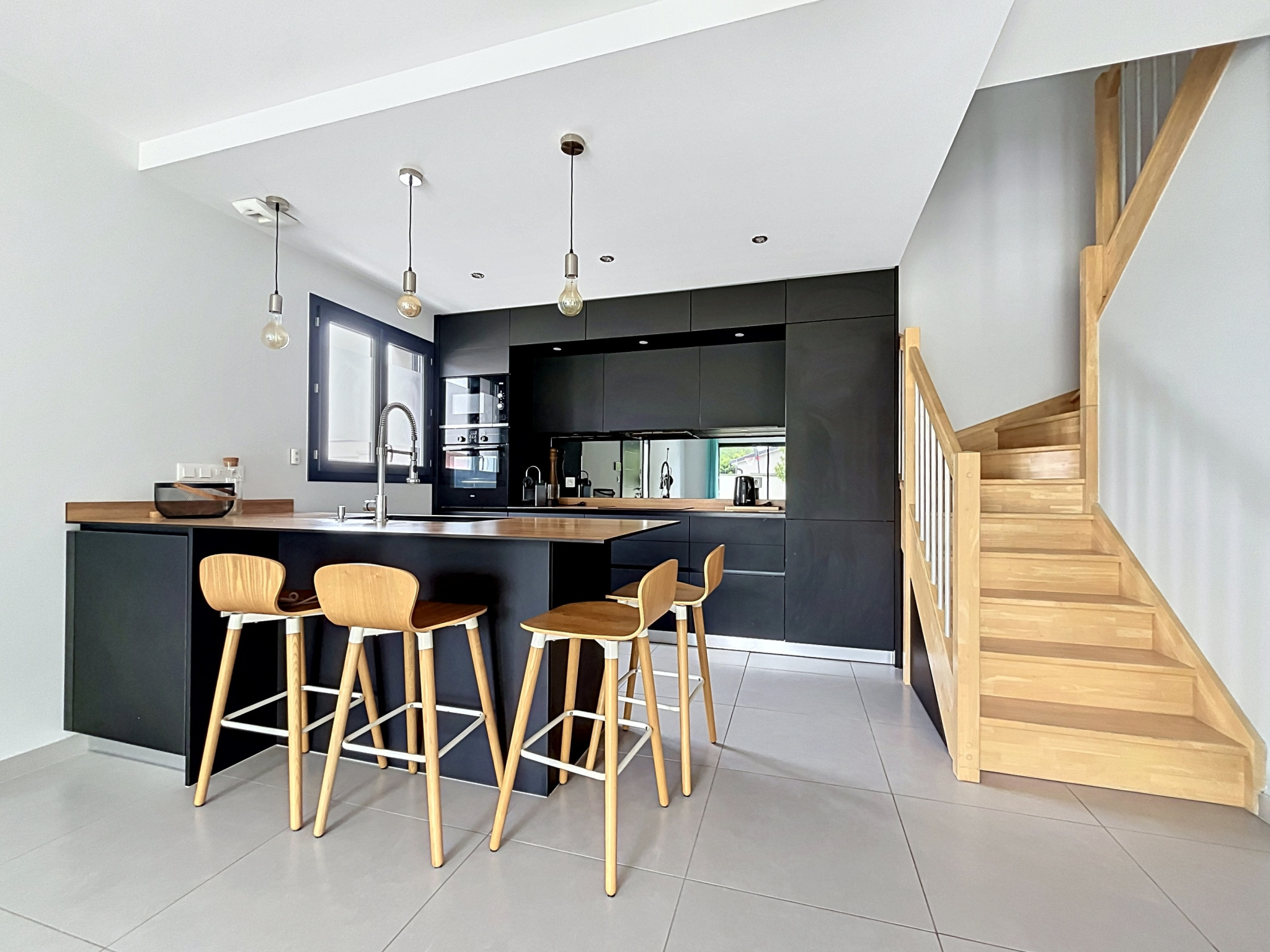 Maison à vendre à Chassieu, 110 m², 5 pièces – photo 1 sur 20